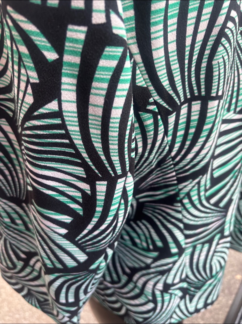 Kasper Black & Mint Green Geometric Open Blazer - Picture 5 of 8